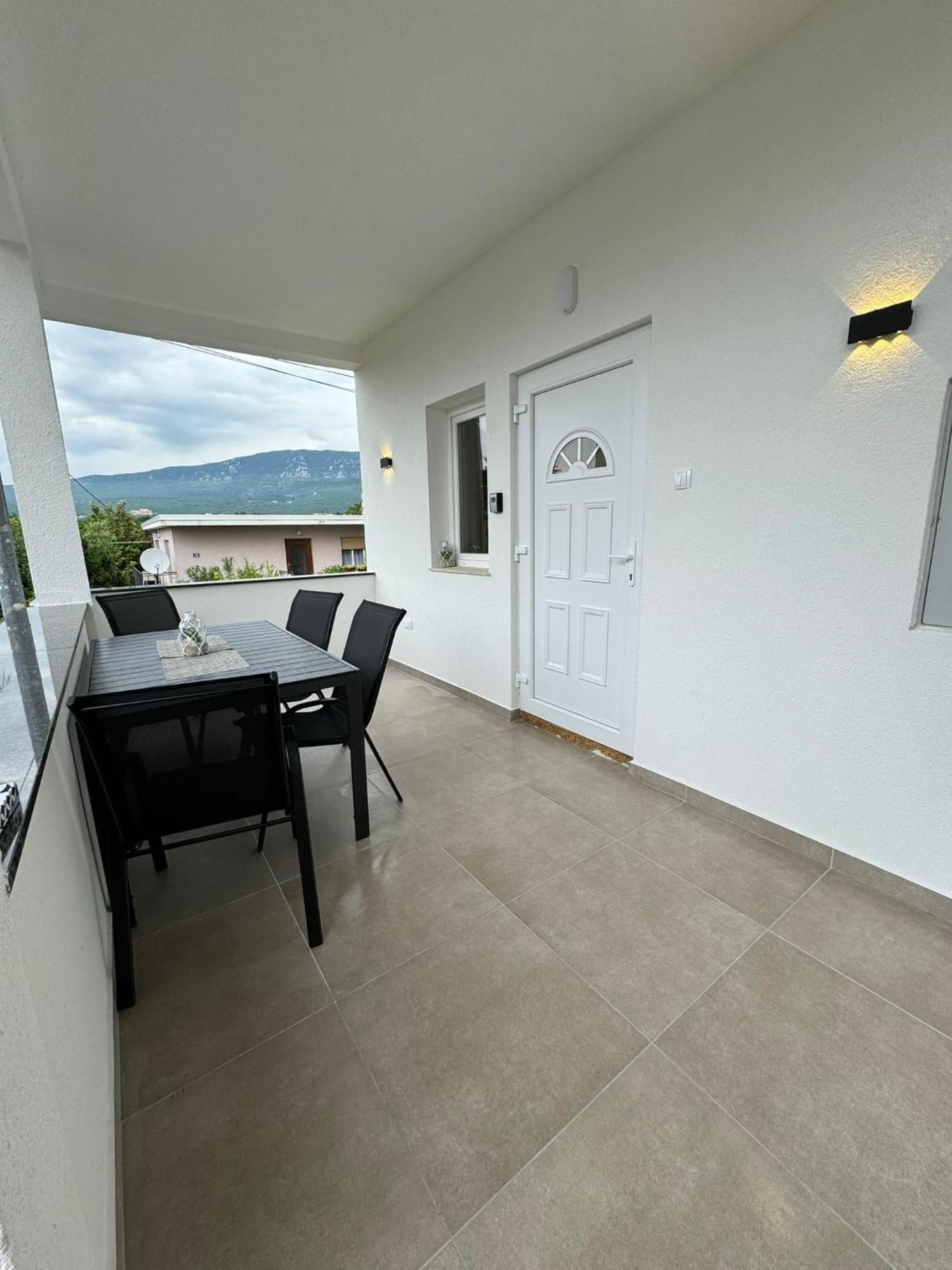 Cellinis Home Apartment Ядраново Екстер'єр фото
